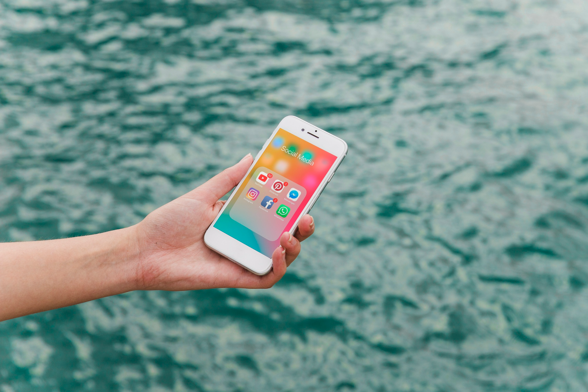 วิธีเช็กโทรศัพท์น้ำเข้า เปิดไม่ติด